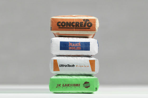 Gewebte Polypropylen-laminierte Schlauchventilbeutel für 50 kg quadratische Zementbeutel mit Boden, Oberflächendruck, 100 % reines Polypropylen