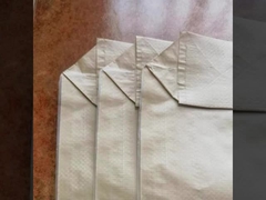 Weiße gesponnene Polypropylen-Sandsäcke, die leere Kies-Taschen 50KG aufbereiten